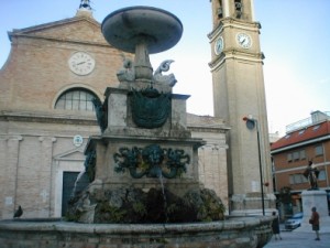 Fontana e Chiesa di S. Pio V, Grottammare.